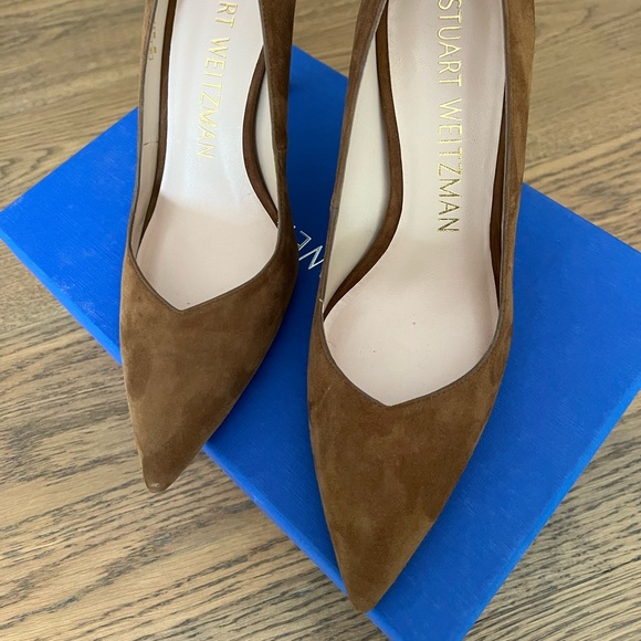 Stuart Weitzman Size 8 Suede Pumps - Picture 2 of 8